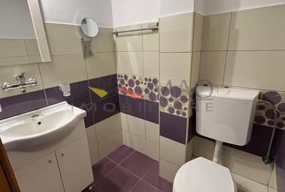 Apartament cu 4 camere decomandat în Cornișa