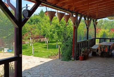 Casă cu 6 camere cu Teren 700 Mp în Cazasu - 1