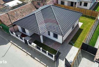 Casă cu 3 camere cu Teren 300 Mp în Central