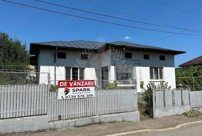 Casă cu 3 camere cu Teren 580 Mp în Ultracentral
