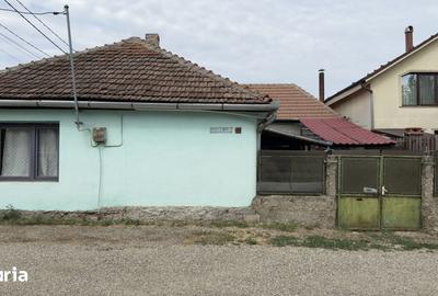 Casă cu 2 camere cu Teren 145 Mp în Salca