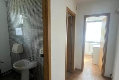 Spațiu comercial, de 564 mp, în Central - 12