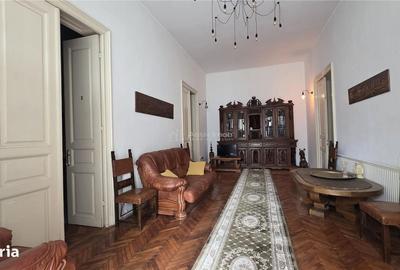 Casă cu 4 camere cu Teren 400 Mp în Central