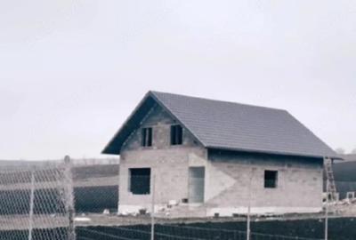 Casă cu Teren 2000 Mp în Central