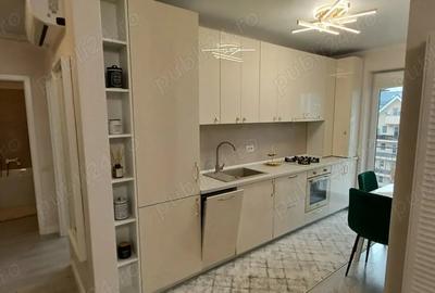 Apartament cu 3 camere semidecomandat în Central - 1