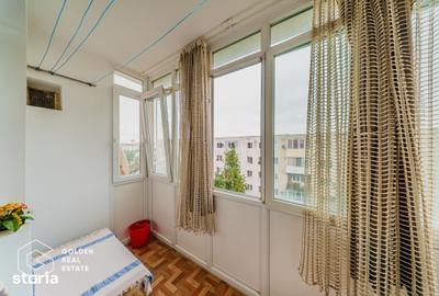 Apartament cu 3 camere decomandat în Central