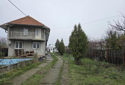 Casă individuală cu 4 camere cu Teren 2083 Mp în Pielești - 1