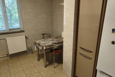 Apartament cu 3 camere decomandat în Drumul Taberei - 8