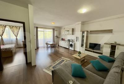 Apartament cu 2 camere semidecomandat, mobilat în Central