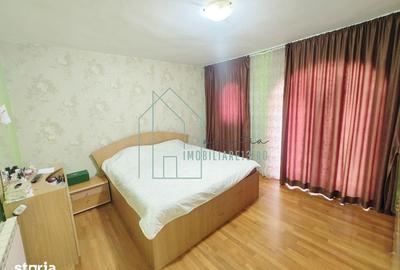 Spațiu comercial, de 1,100 mp, în Central - 2