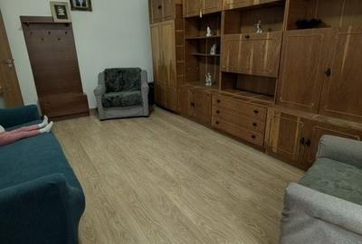 Apartament cu 2 camere decomandat în Ostroveni