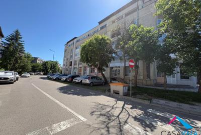 Spațiu comercial, de 73 mp, în Mioriței