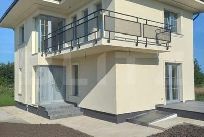Casă cu 3 camere în Ipotești - 11