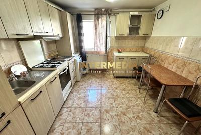 Apartament cu 2 camere semidecomandat, mobilat în Cetate - 2
