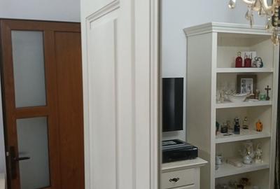 Apartament cu 3 camere semidecomandat în Central - 3