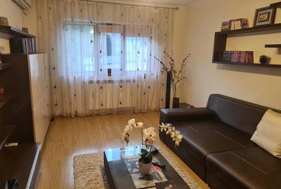 Apartament cu 3 camere decomandat în C5 - 9
