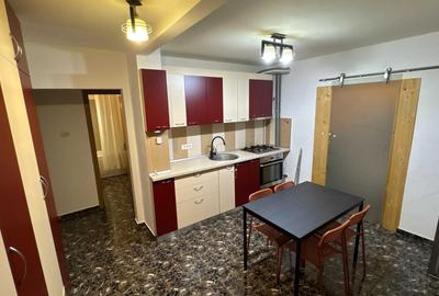 Apartament cu 2 camere decomandat, mobilat în Soarelui