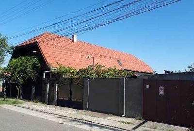 Casă cu 4 camere în Vladimirescu