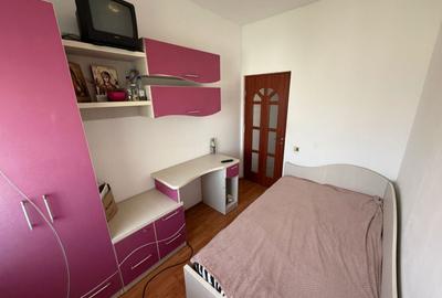 Apartament cu 3 camere semidecomandat, mobilat în Km 4-5 - 3