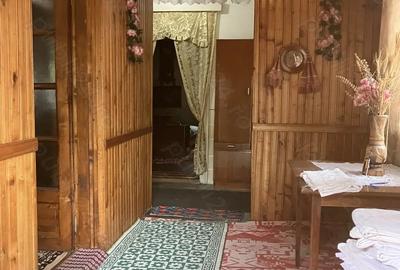 Casă cu 4 camere cu Teren 1322 Mp în Săvârșin - 1