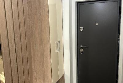 Apartament cu 2 camere semidecomandat, mobilat în Nord