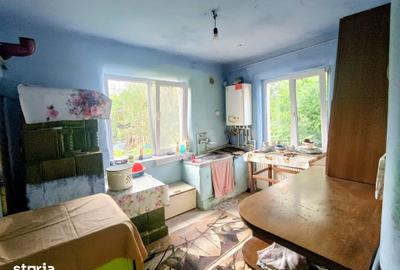 Casă cu 3 camere cu Teren 686 Mp în Central