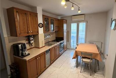 Apartament cu 2 camere decomandat, mobilat în Aradului
