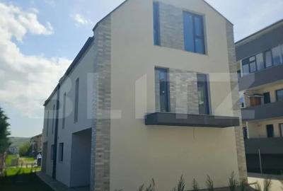 Casă cu 4 camere cu Teren 120 Mp în Florești