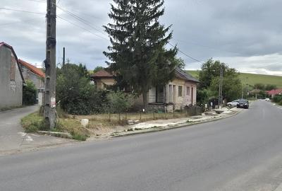 Casă cu Teren 365 Mp în Aghireșu - 1