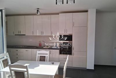 Apartament cu 2 camere semidecomandat, mobilat în Central