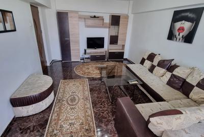Apartament cu 2 camere decomandat în Universitate - 2