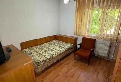 Apartament cu 3 camere semidecomandat în Central - 2