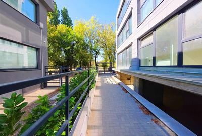 Apartament cu 3 camere decomandat în Splaiul Unirii
