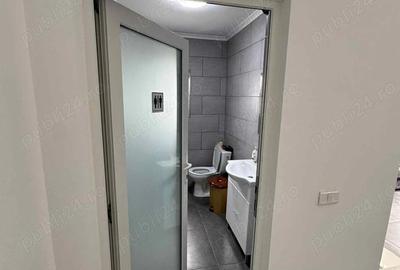 Spațiu comercial, de 12 mp, în Central - 4