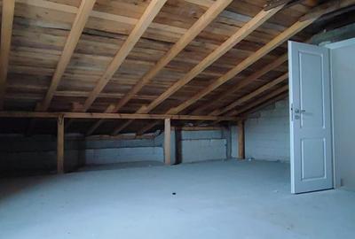 Duplex cu 5 camere cu Canalizare în Nord - 33
