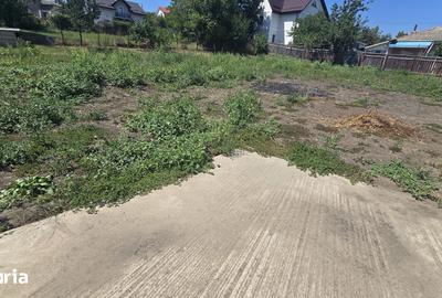Teren de 800 mp, în Rediu