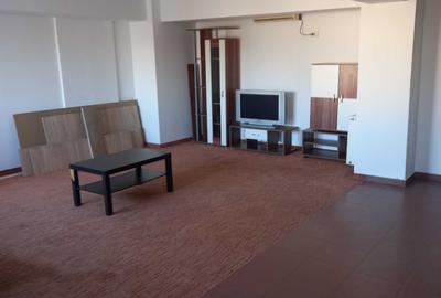 Garsonieră decomandată în Unirii