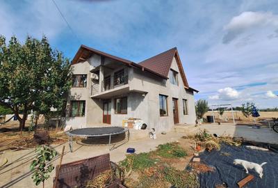 Casă cu 4 camere în Cazasu - 5