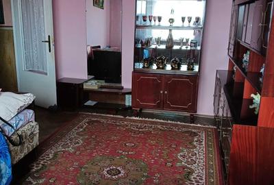 Apartament cu 2 camere nedecomandat în Central