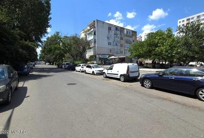Apartament cu 3 camere decomandat în Tomis Nord