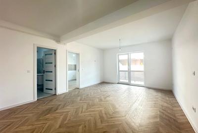 Apartament cu 3 camere decomandat în Păcurari