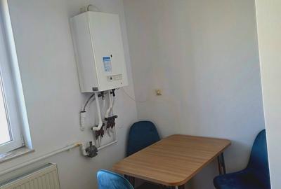 Apartament cu 3 camere în Drumul Taberei