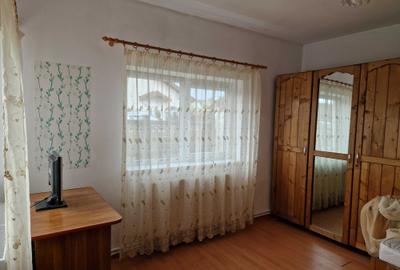 Casă cu 3 camere semidecomandat în Central - 5