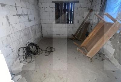 Casă cu 3 camere cu Teren 500 Mp în Central
