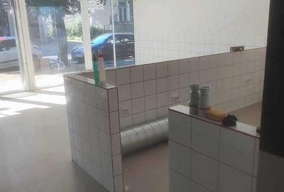 Spațiu comercial, de 74 mp, în Central - 2