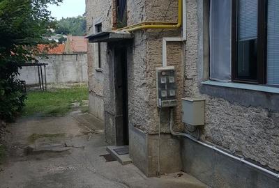 Casă cu 9 camere cu Canalizare în Schei - 2