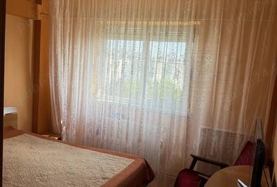 Apartament cu 4 camere decomandat în 9 Mai - 1