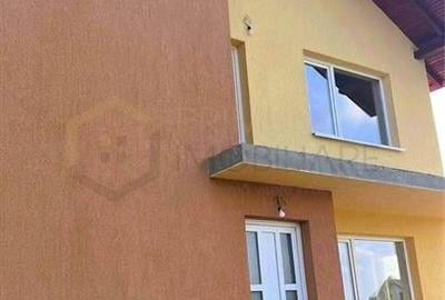 Casă individuală cu 5 camere cu Teren 400 Mp în Sânmihaiu Român - 2