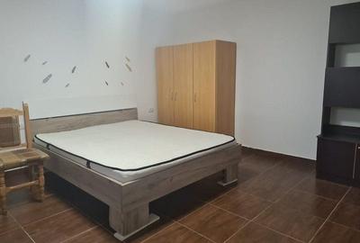 Garsonieră nedecomandată, mobilată în Gării - 1