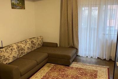 Garsonieră decomandată în Apărătorii Patriei